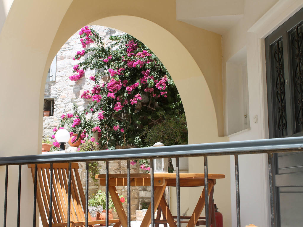 Hotel Ethrion Ermoupoli Habitación foto